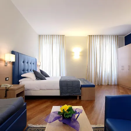 Accademia Hotel 3*
