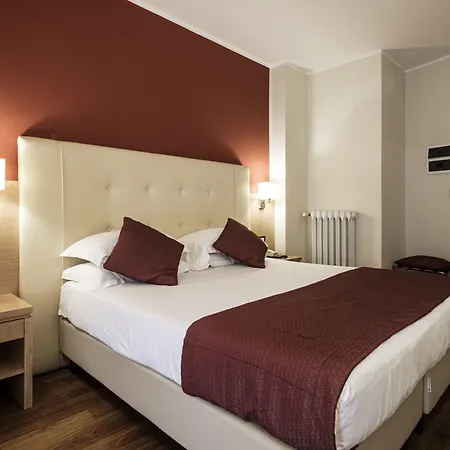 Hotel Accademia 3*