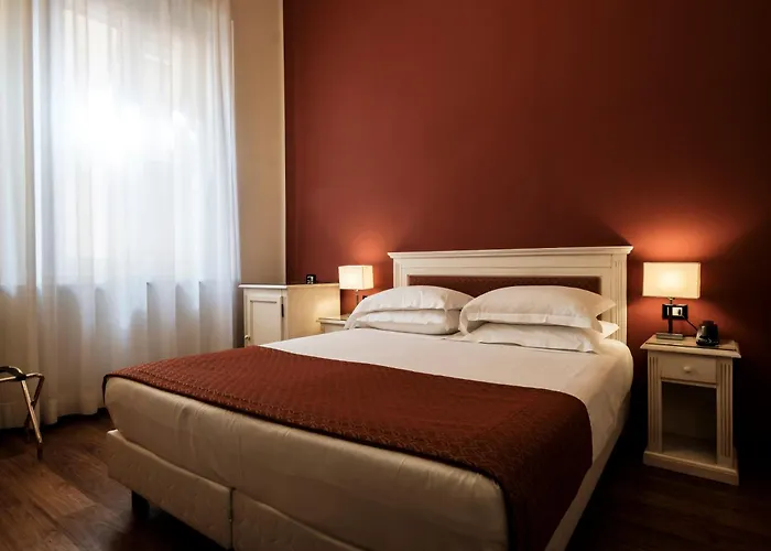 Accademia Hotel 3*