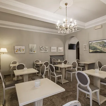 Accademia Hotel 3*